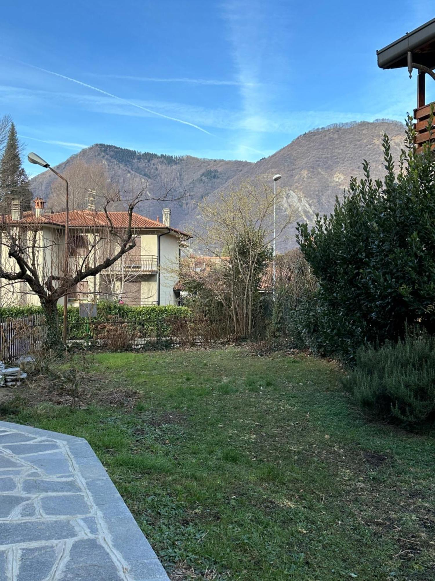 A Due Passi Dal Lago Canzo Exteriér fotografie