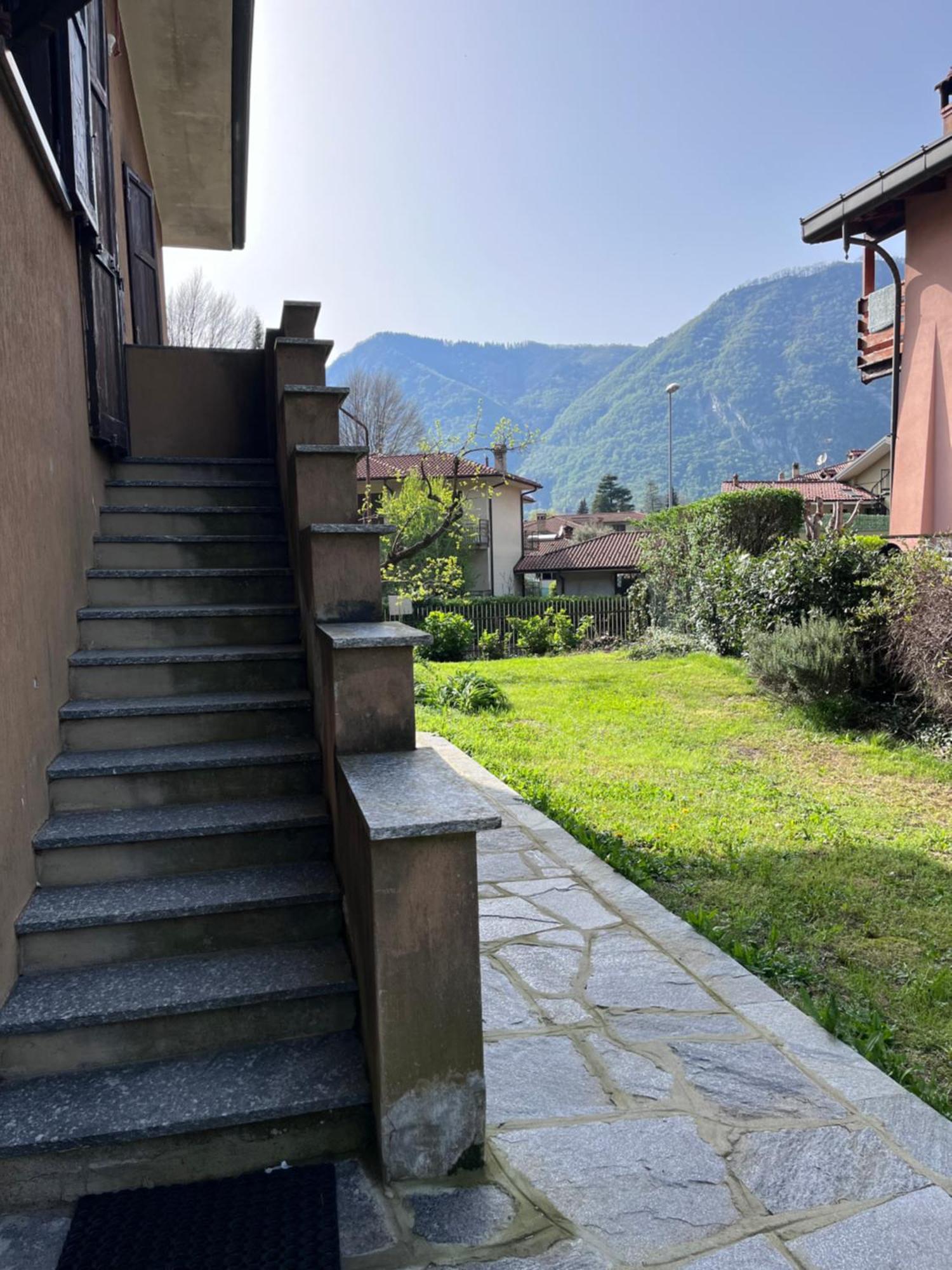 A Due Passi Dal Lago Canzo Exteriér fotografie