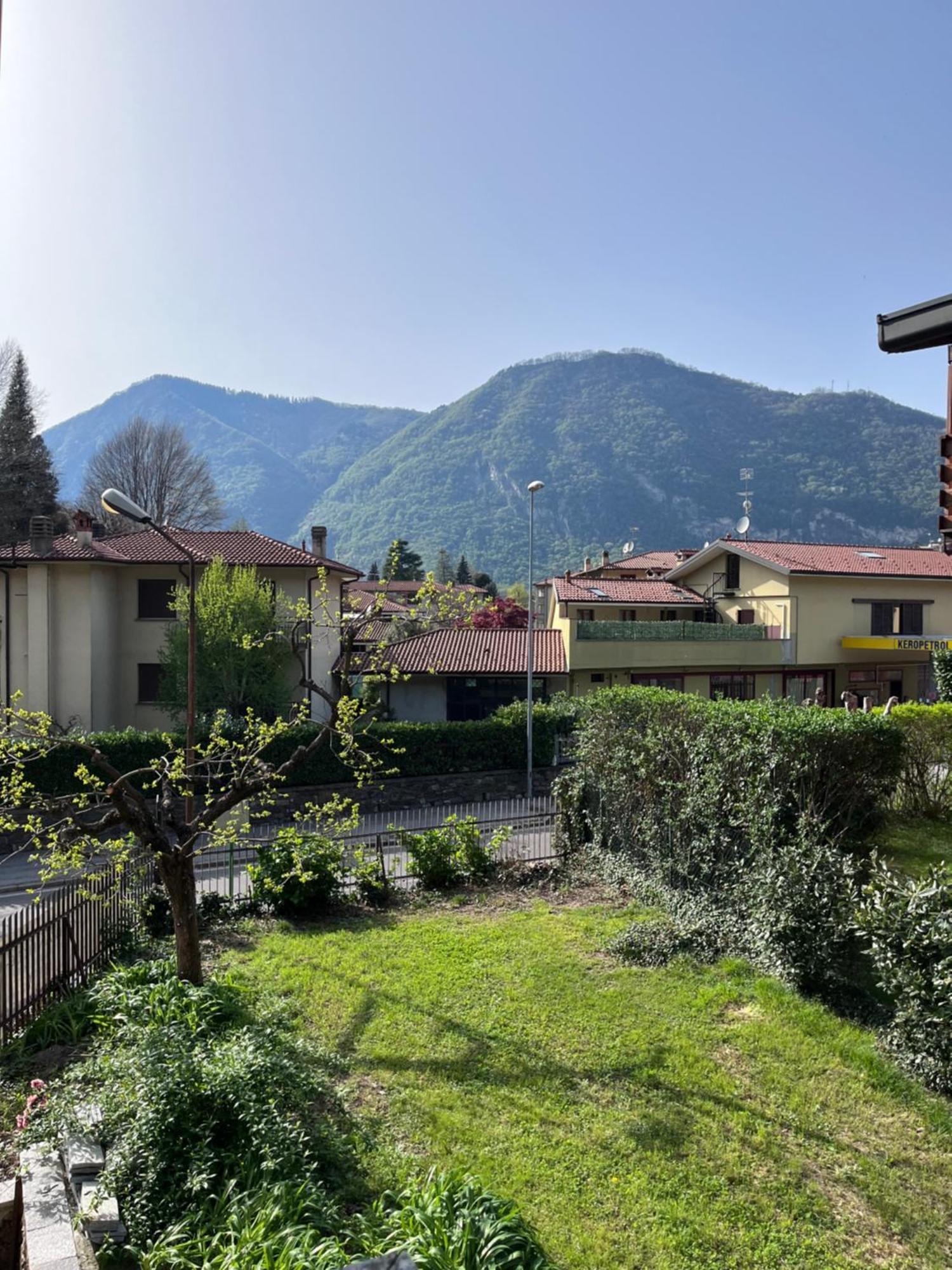 A Due Passi Dal Lago Canzo Exteriér fotografie